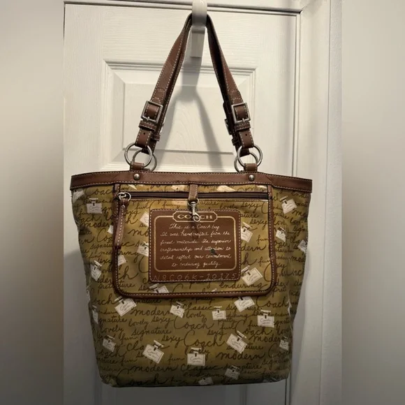 Coach Signature Brown and Tan Reversible Shoulder Bag - Picture 8 of 15